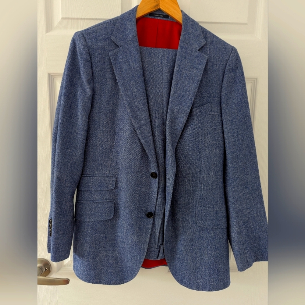SuitSupply Light Blue Wool Silk Suit - 32R